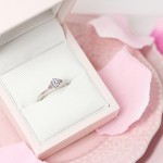 婚約指輪