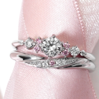 婚約指輪　結婚指輪　ピンクダイヤ　セットリング