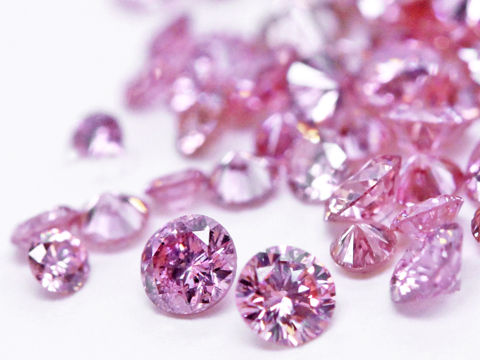 ピンクダイヤを実際に目で見て比べられる ピンクダイヤ見比べ 着け比べフェア 結婚指輪 婚約指輪はピンクダイヤ専門店 銀座リム