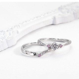 重ね付け　ピンクダイヤ